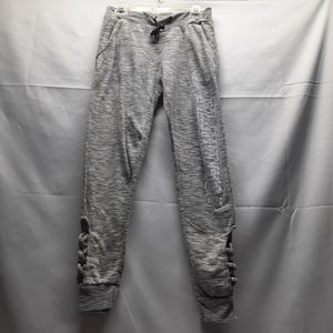 🔥 5/$25 Bobbie Brooks Ladies CrissCross heathered gray sweat pants  Md